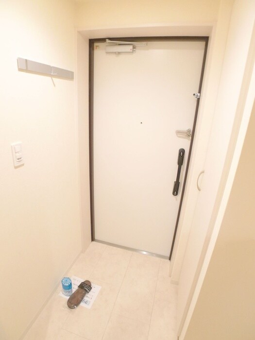物件内観写真14　(玄関)