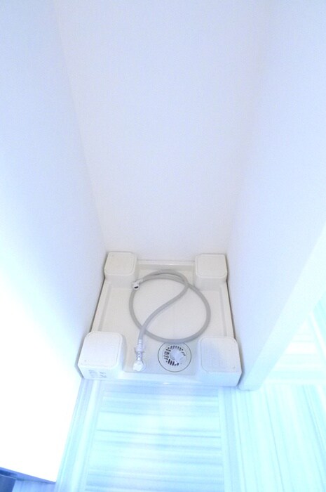 物件内観写真16　(洗濯機置場)