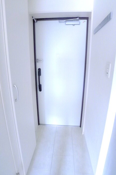 物件内観写真18　(玄関)