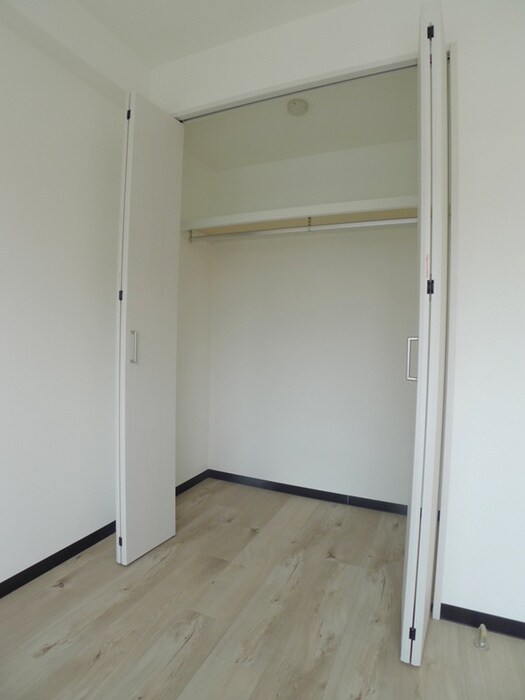 物件内観写真11　(収納)