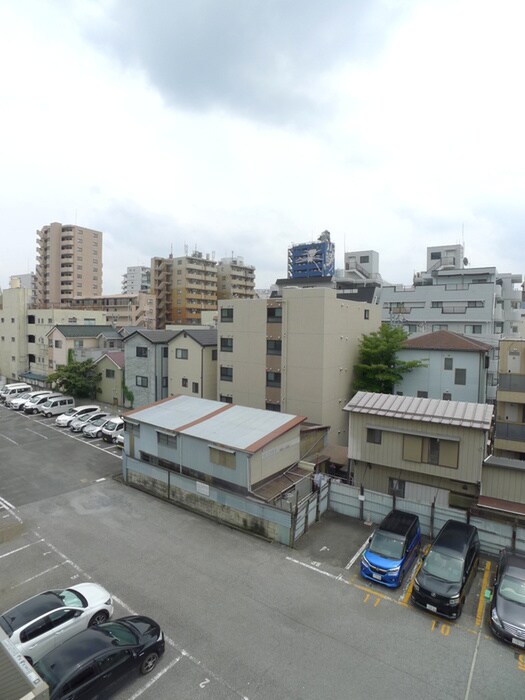 物件内観写真16　(室内からの展望)