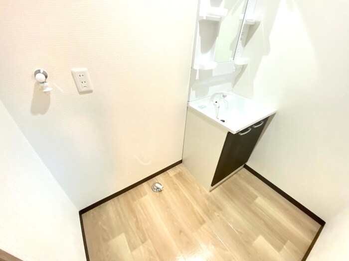 物件内観写真14　(洗濯機置場)