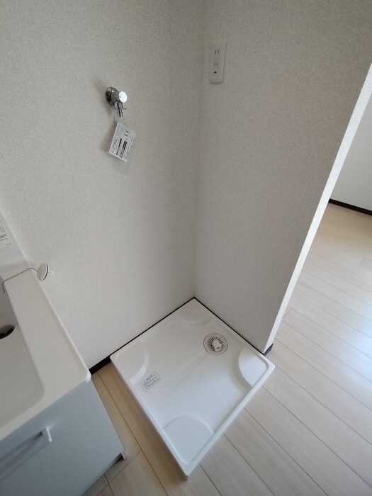 物件内観写真15　(洗濯機置場)