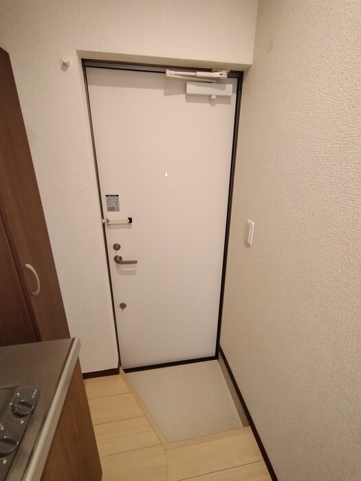 物件内観写真17　(玄関)