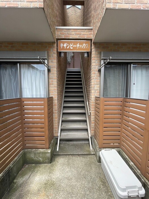 物件外観写真4　(エントランス部分)