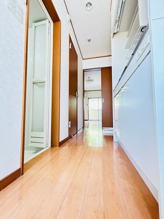 物件内観写真18　(廊下)