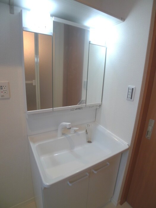 物件内観写真9　(洗面)