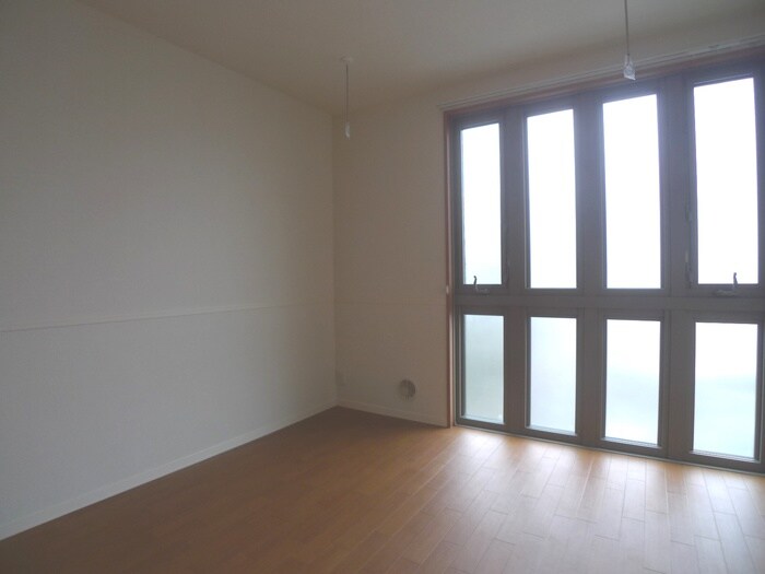 物件内観写真13　(室内からの展望)