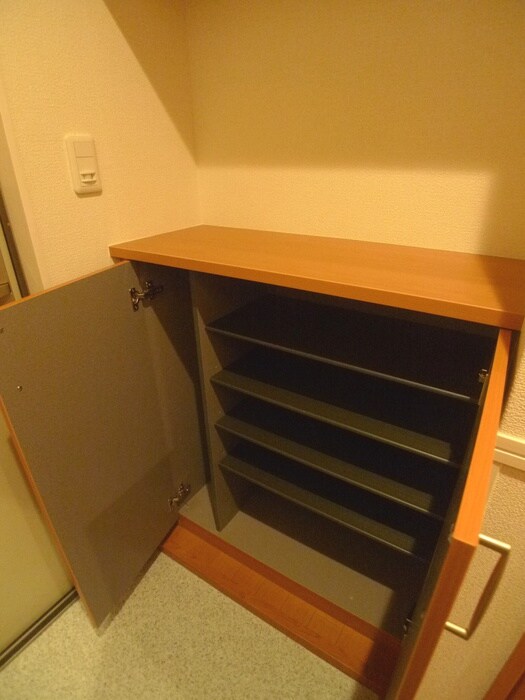 物件内観写真17　(靴箱)