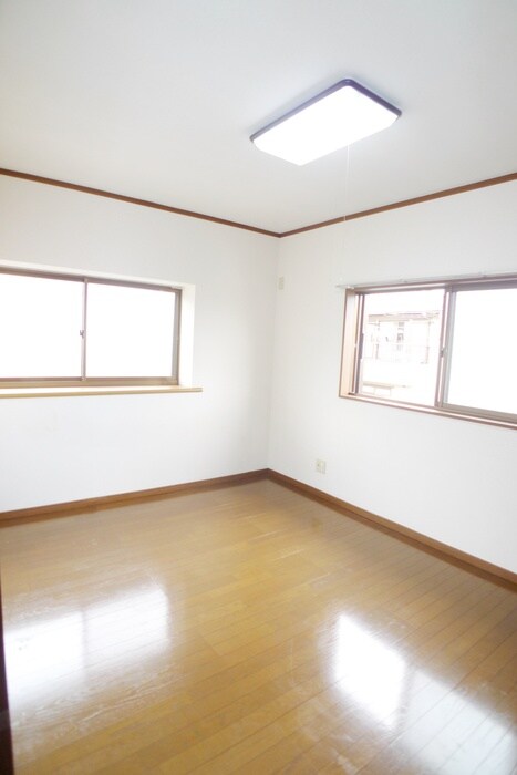 物件内観写真3　(居室)