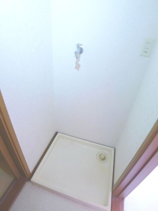 物件内観写真15　(洗濯機置場)