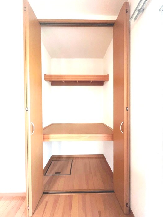 物件内観写真15　(収納)