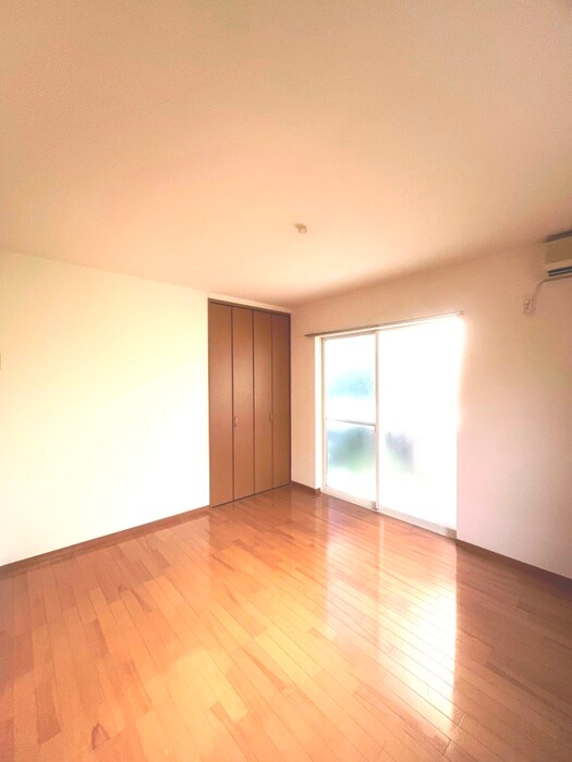 物件内観写真18　(居室)