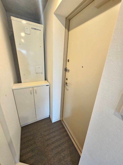 物件内観写真16　(玄関)