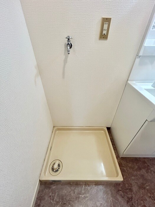 物件内観写真11　(洗濯機置場)