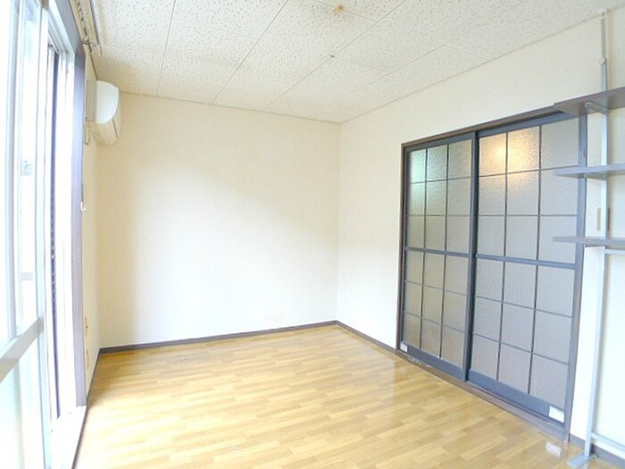 物件内観写真11　(居室)