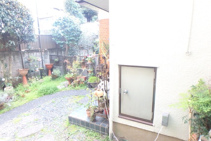 物件内観写真20　(室内からの展望)