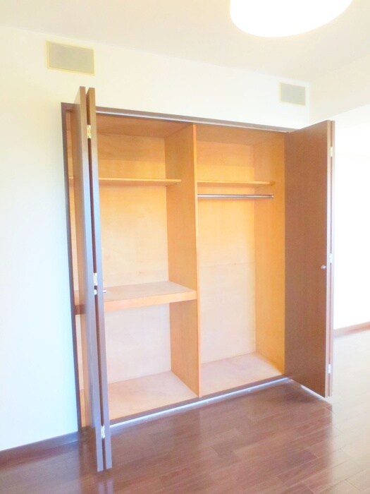 物件内観写真11　(収納)