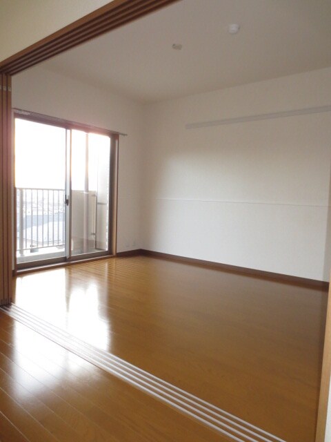 物件内観写真10　(居室)