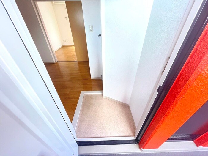 物件内観写真18　(玄関)