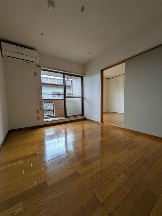 物件内観写真10　(居室)