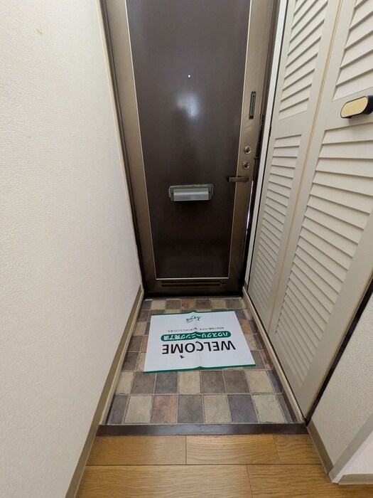 物件内観写真17　(玄関)