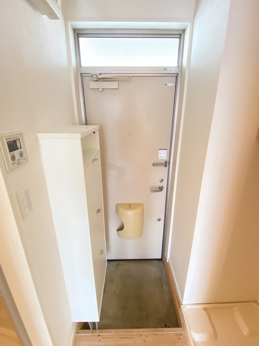 物件内観写真17　(玄関)