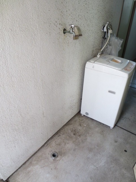 物件内観写真15　(洗濯機置場)