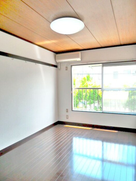 物件内観写真9　(居室)