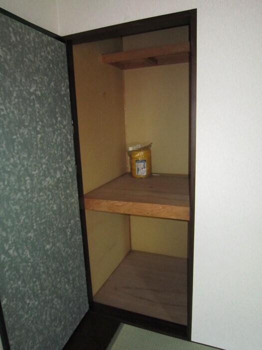 物件内観写真10　(収納)