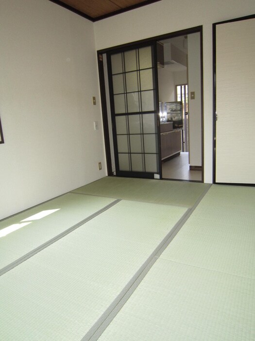 物件内観写真14　(居室)