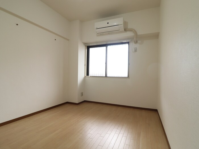 物件内観写真12　(居室)