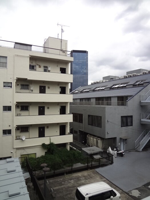 物件内観写真16　(室内からの展望)