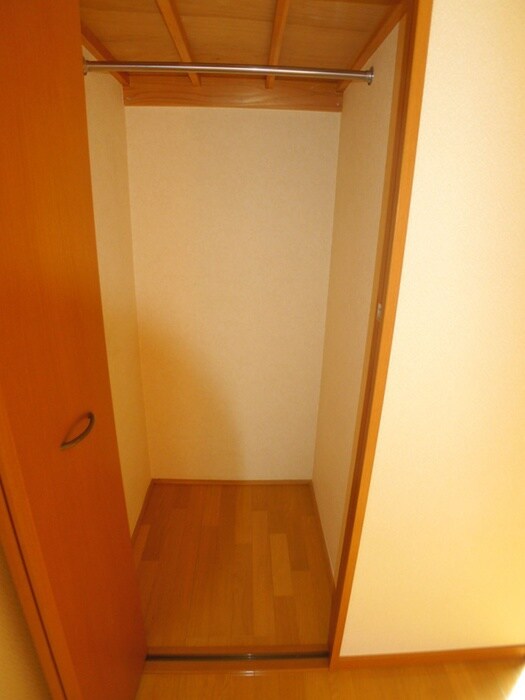 物件内観写真11　(収納)