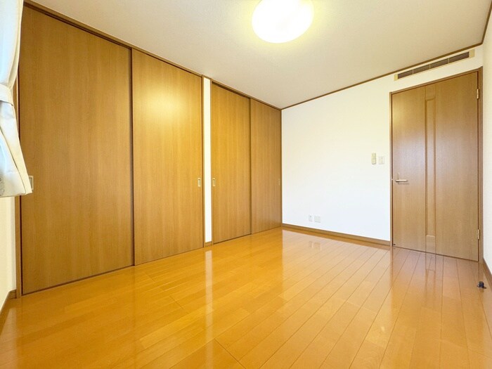 物件内観写真10　(室内からの展望)