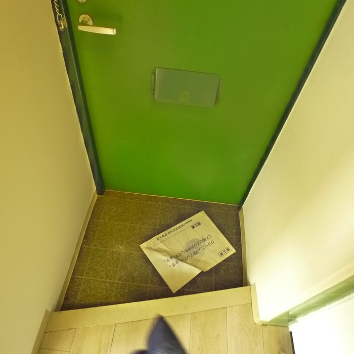 物件内観写真8　(玄関)