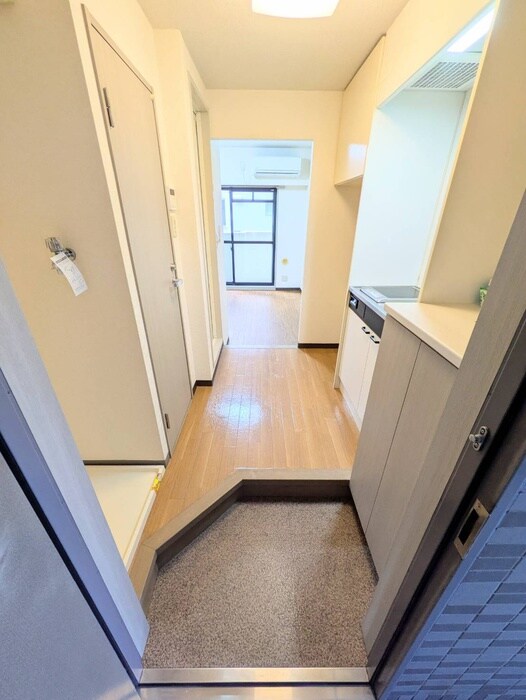 物件内観写真15　(玄関)