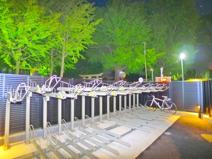 物件外観写真6　(駐輪場)