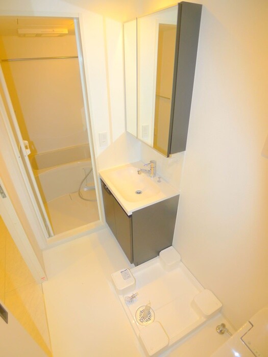 物件内観写真17　(洗濯機置場)