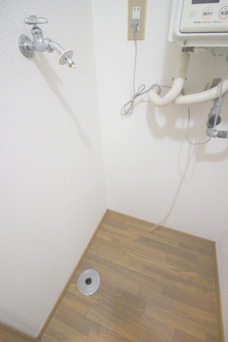 物件内観写真19　(洗濯機置場)