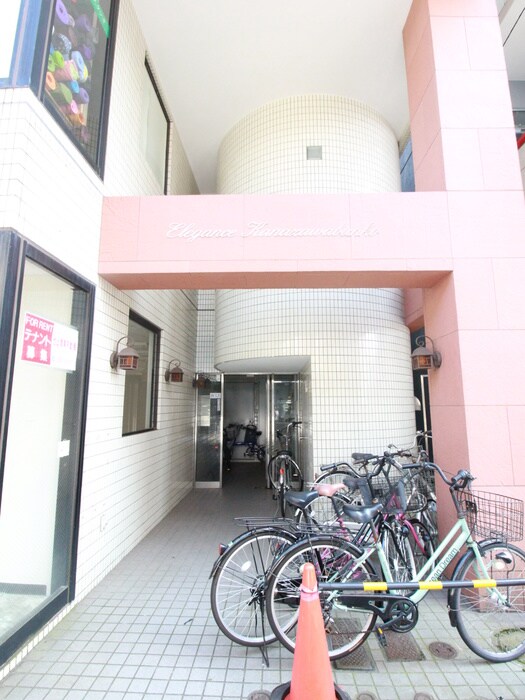 物件外観写真5　(エントランス部分)