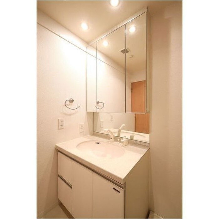 物件内観写真11　(洗面)