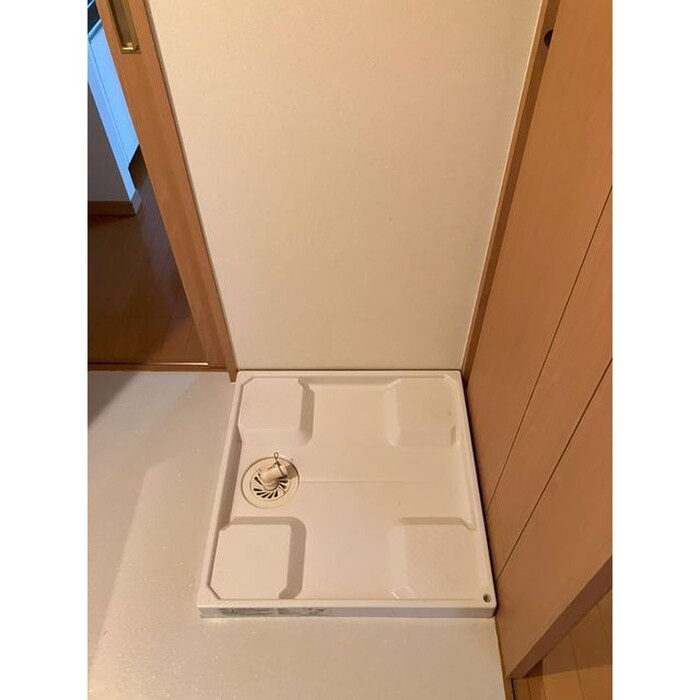 物件内観写真13　(洗濯機置場)