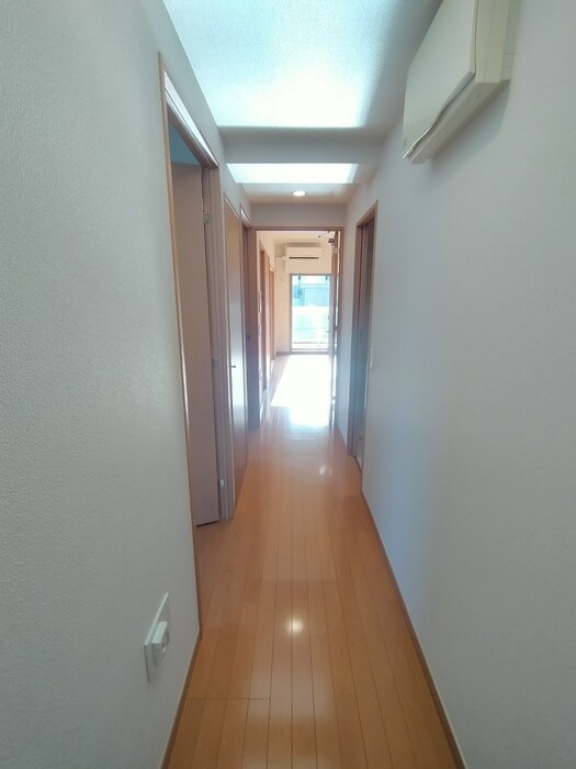物件内観写真17　(廊下)