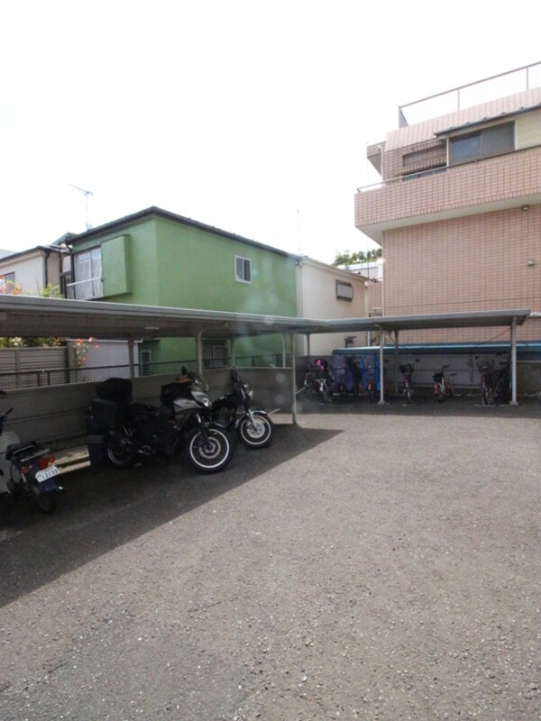 バイク置き場