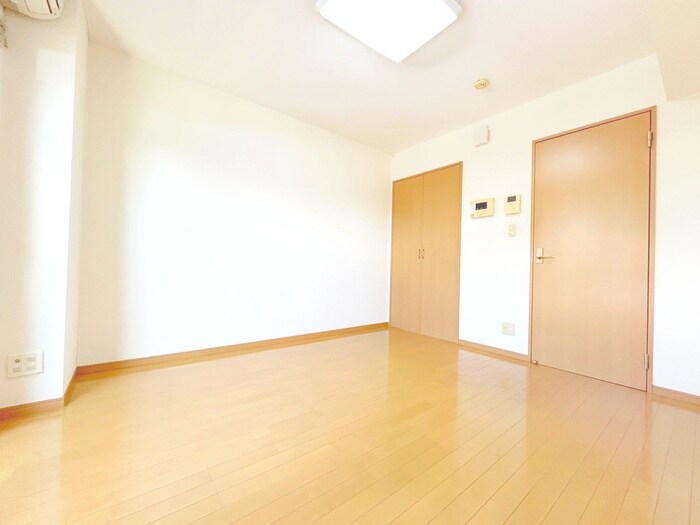 物件内観写真6　(居室)