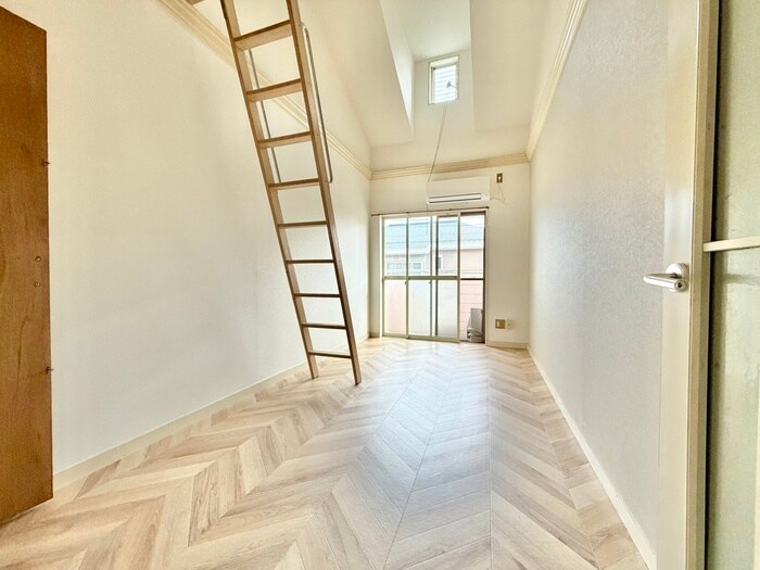 物件内観写真9　(居室)