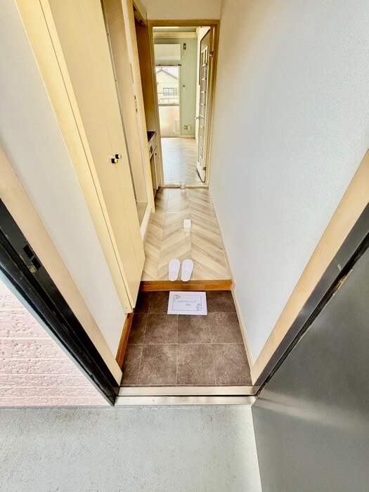 物件内観写真18　(玄関)