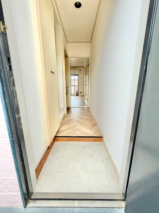 物件内観写真19　(玄関)