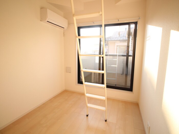 物件内観写真8　(居室)